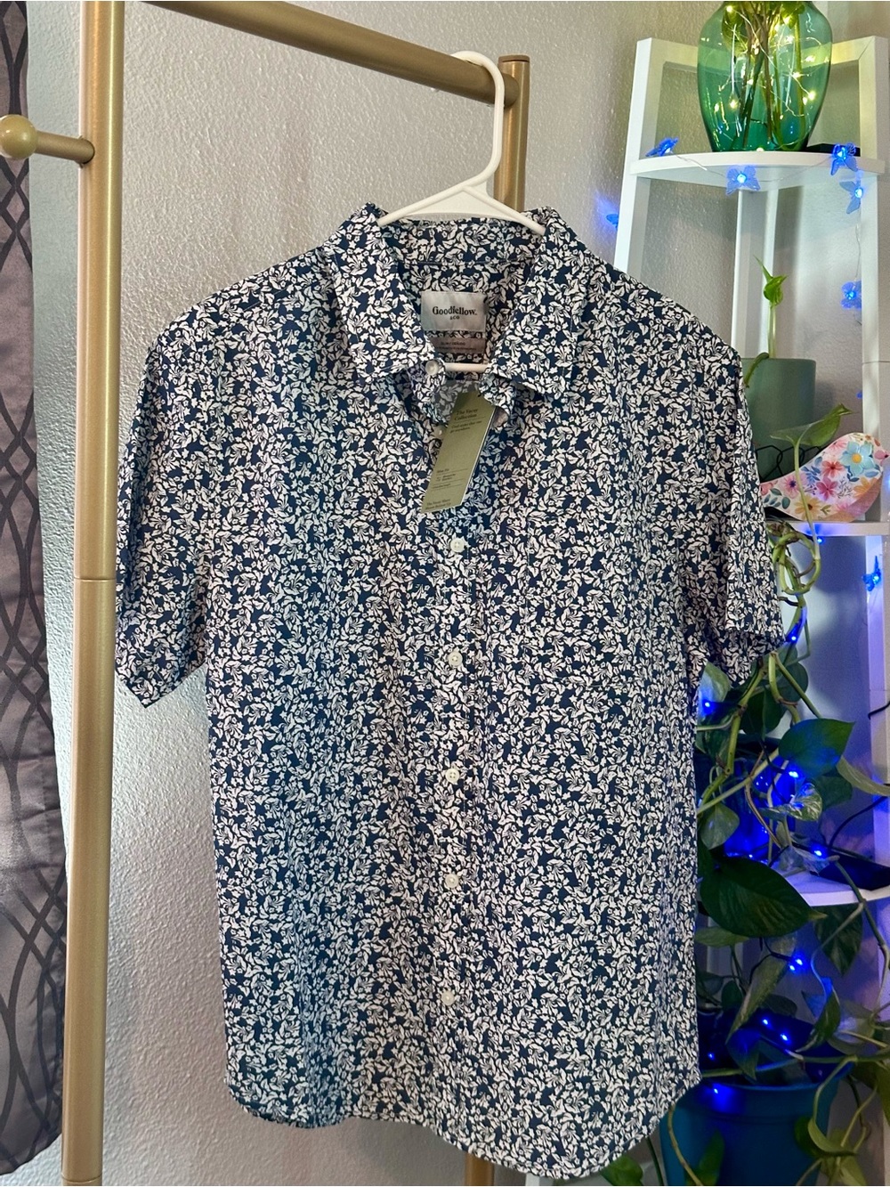Goodfellow & Co Navy and White Floral Short-Sleeve Button-Down Shirt